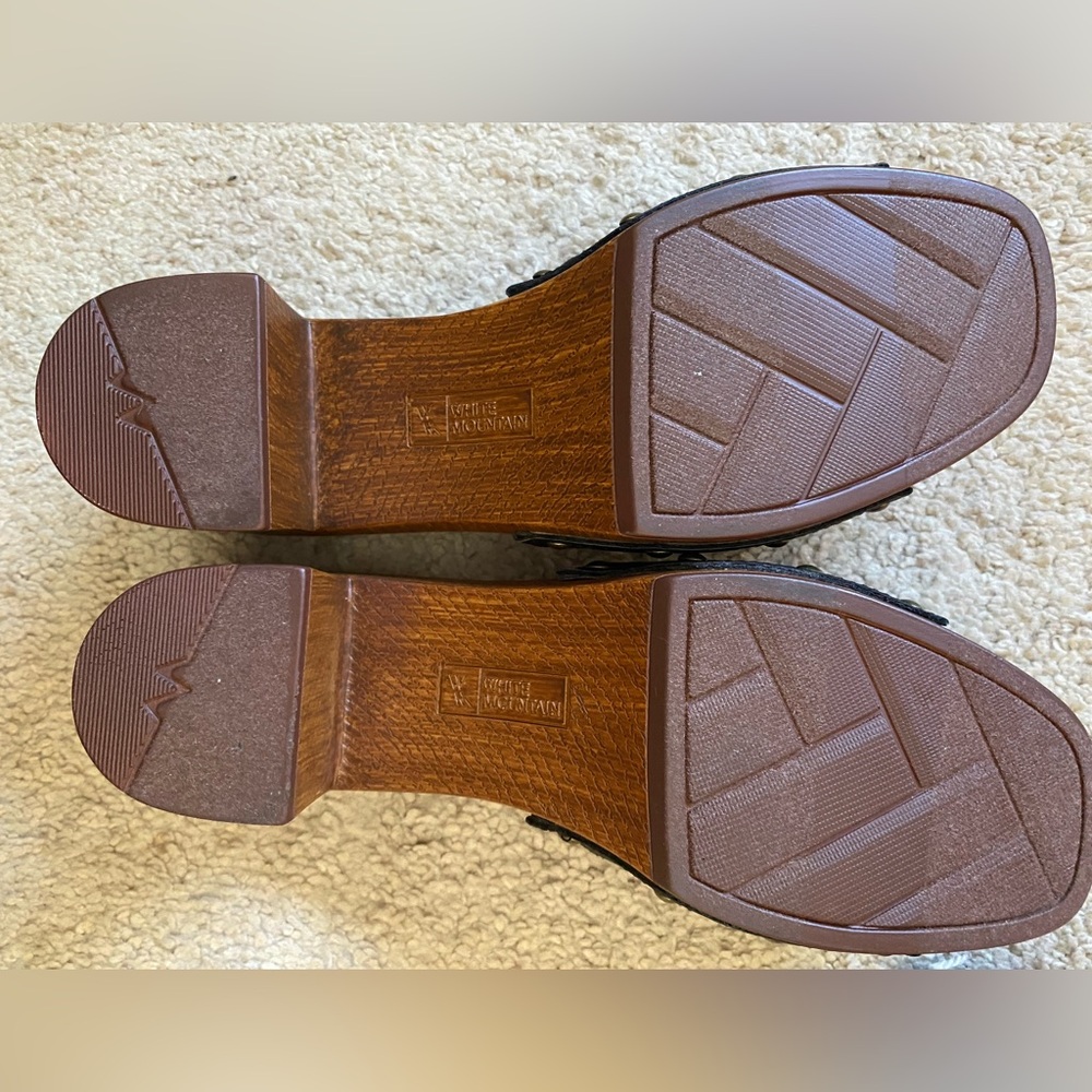 White Mountain wooden block heels with buckle - size women’s US 6 - Picture 3 of 6
